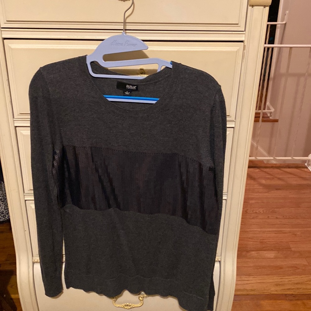 Women’s sweater top